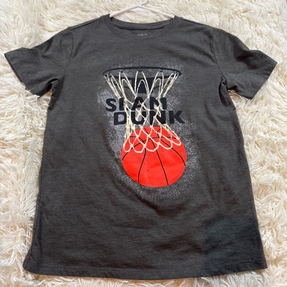 K47. Kids Cat & Jack Slam Dunk T-Shirt (L 12/14)